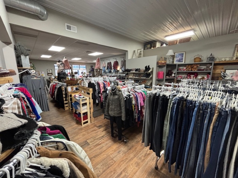 LoveINCBigWoods_Thrift Store_10