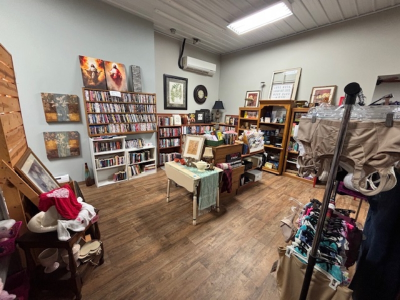 LoveINCBigWoods_Thrift Store_3